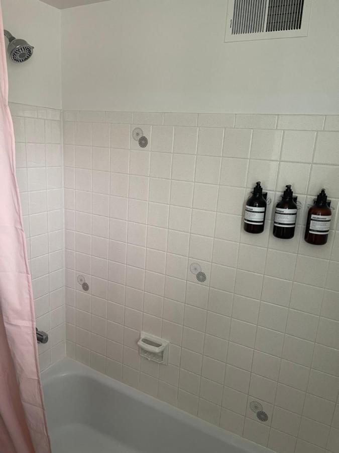 Apartamento Elite Casa Collection -Free Coffee, Parking, And Wi-Fi Milwaukee Exterior foto